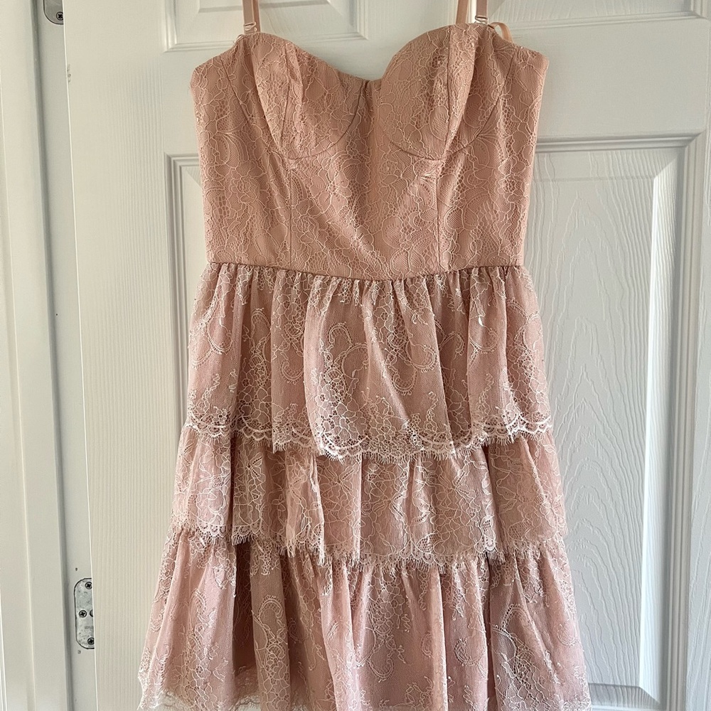 BCBG Maxazria, never worn, size 4/6 adorable lace cocktail dress